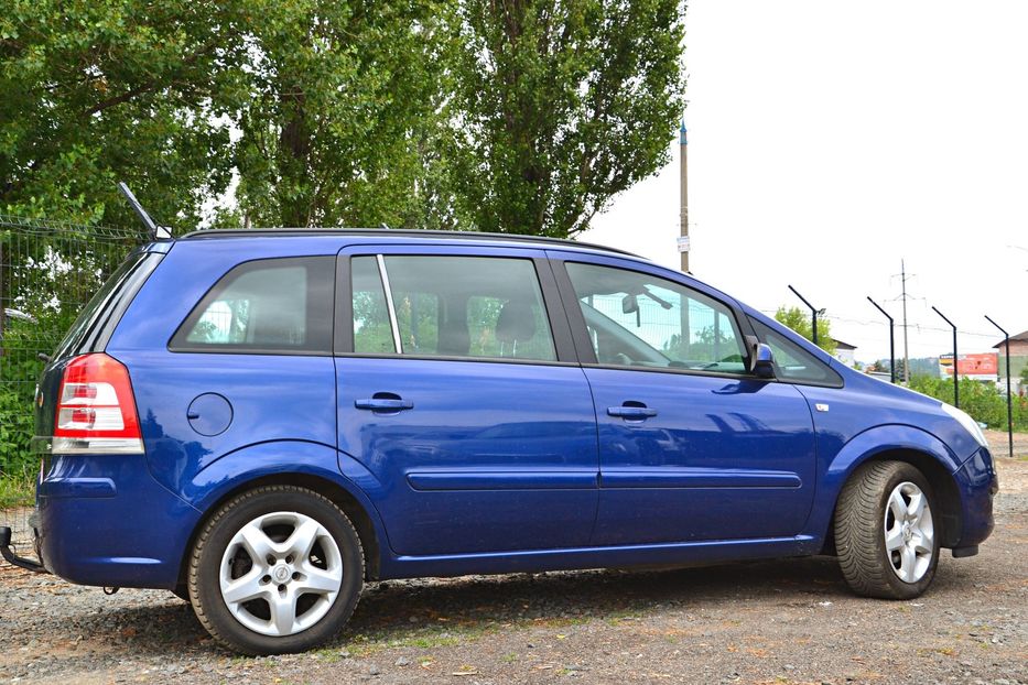 Продам Opel Zafira 2008 года в Хмельницком