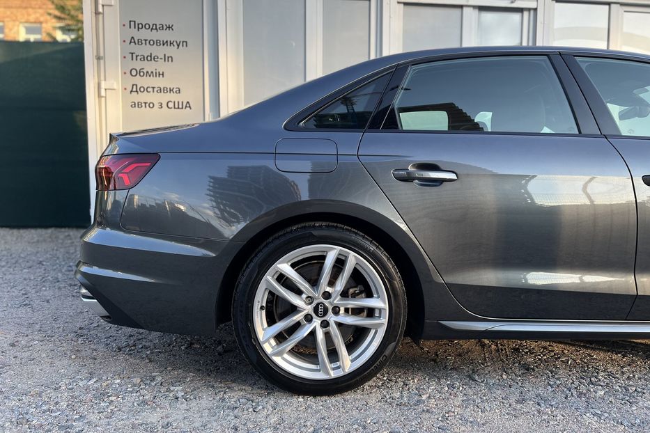 Продам Audi A4 S line  2020 года в Киеве