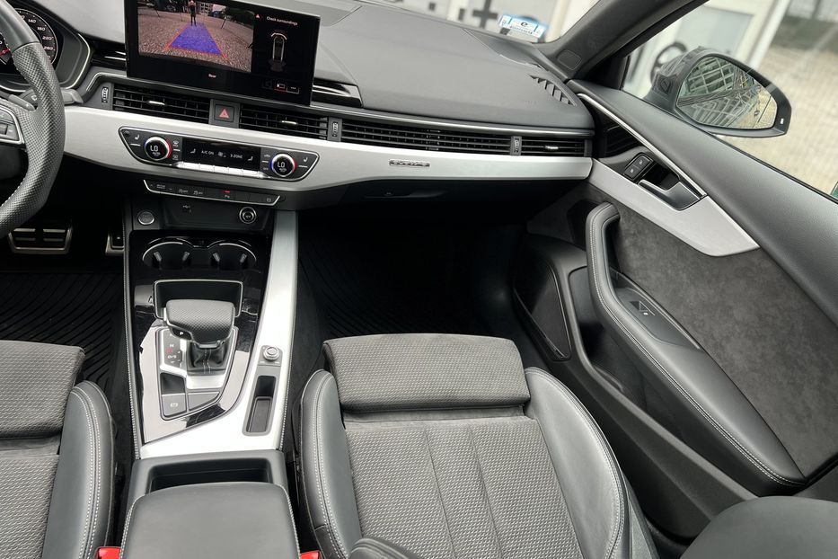 Продам Audi A4 S line  2020 года в Киеве