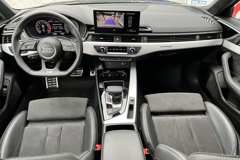 Продам Audi A4 S line  2020 года в Киеве