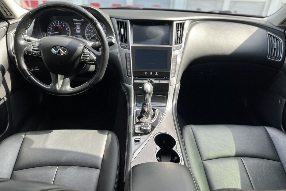 Продам Infiniti Q50 2016 года в Киеве