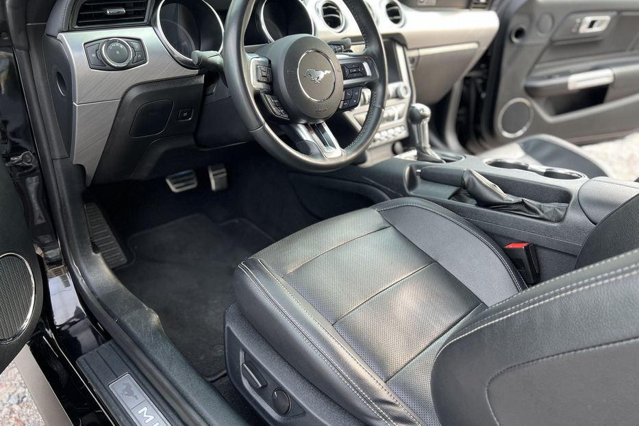 Продам Ford Mustang Cabrio  2019 года в Киеве