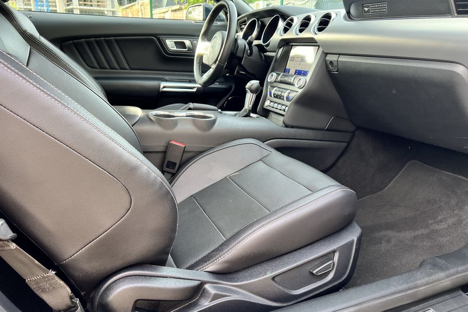 Продам Ford Mustang Cabrio  2019 года в Киеве