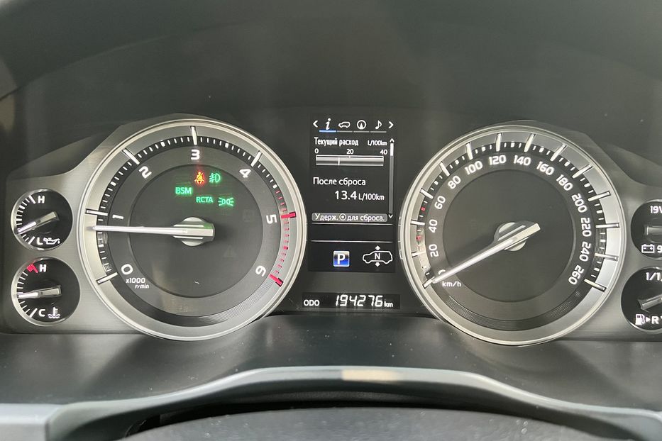 Продам Toyota Land Cruiser 200 Premium  2015 года в Киеве