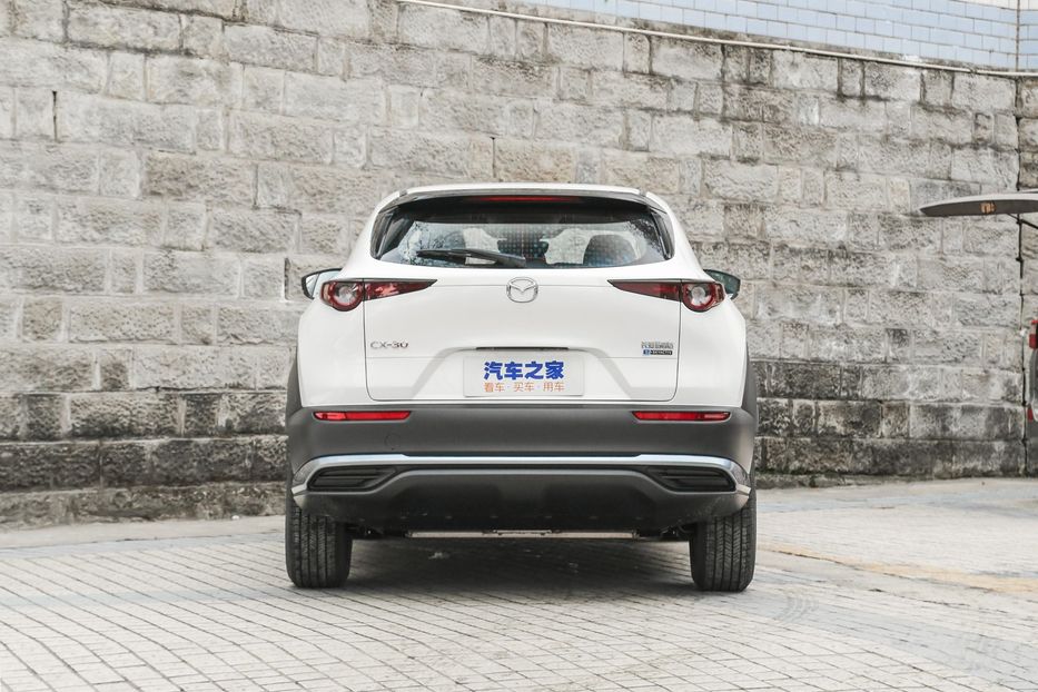 Продам Mazda CX-3 CX-30EV 2021 года в Черновцах