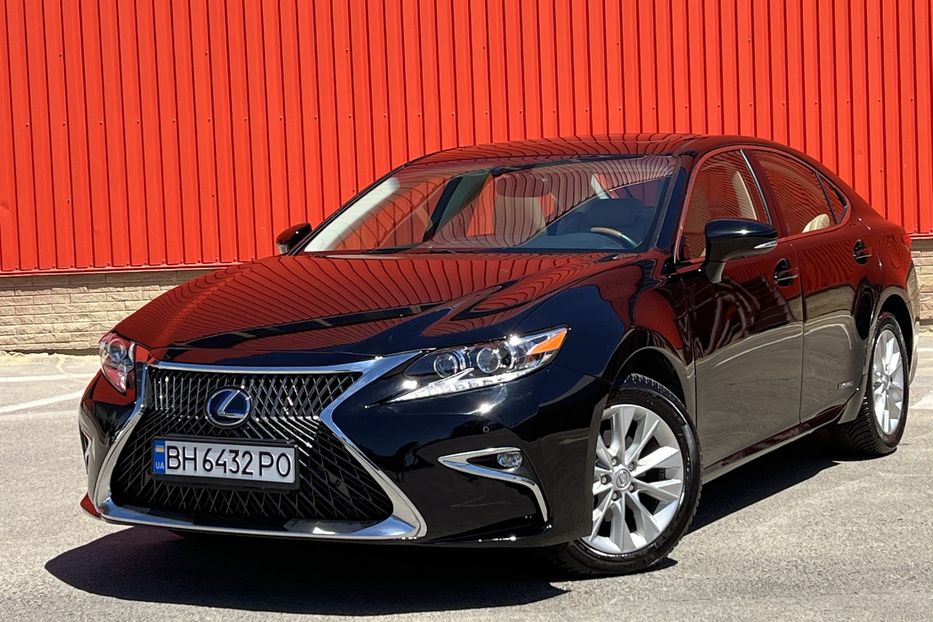 Продам Lexus ES 300 Hybride 2015 года в Одессе