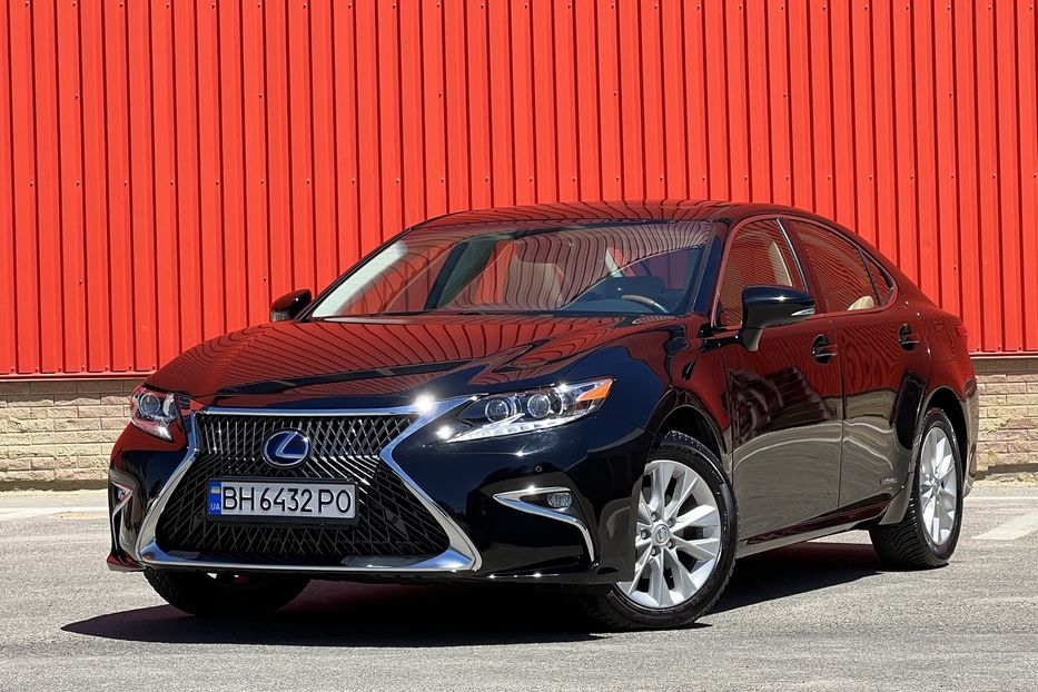 Продам Lexus ES 300 Hybride 2015 года в Одессе