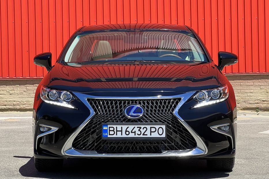 Продам Lexus ES 300 Hybride 2015 года в Одессе