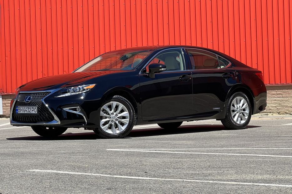 Продам Lexus ES 300 Hybride 2015 года в Одессе