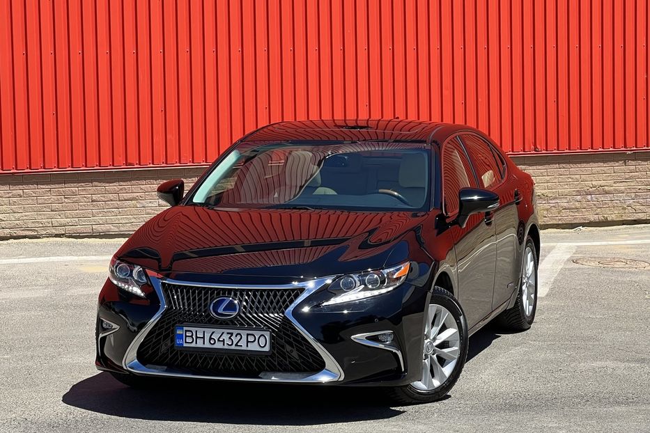 Продам Lexus ES 300 Hybride 2015 года в Одессе