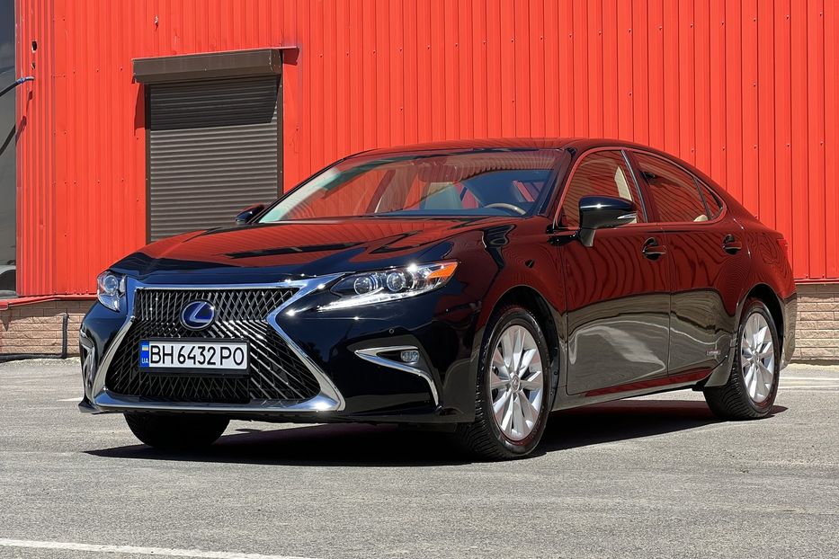 Продам Lexus ES 300 Hybride 2015 года в Одессе