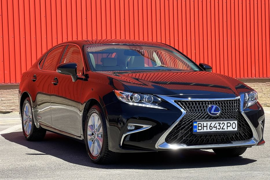 Продам Lexus ES 300 Hybride 2015 года в Одессе