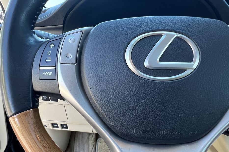 Продам Lexus ES 300 Hybride 2015 года в Одессе