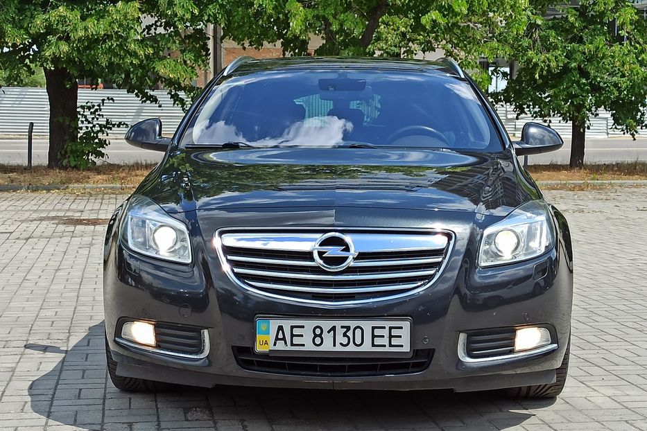 Продам Opel Insignia Sport Tourer 4X 2010 года в Днепре