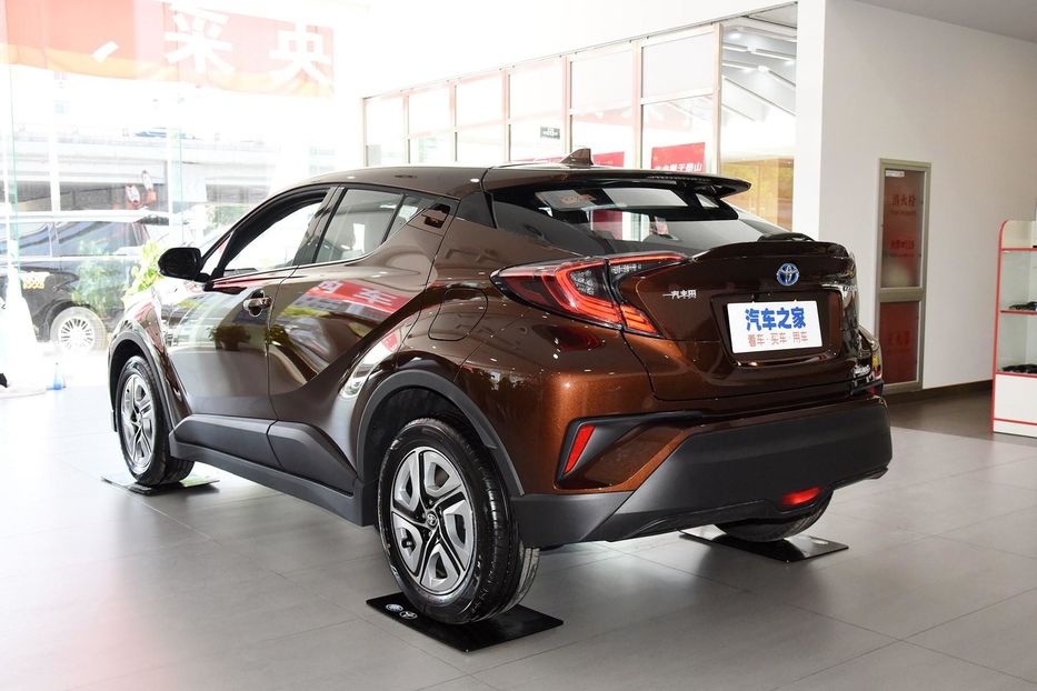 Продам Toyota C-HR 2022 года в Черновцах