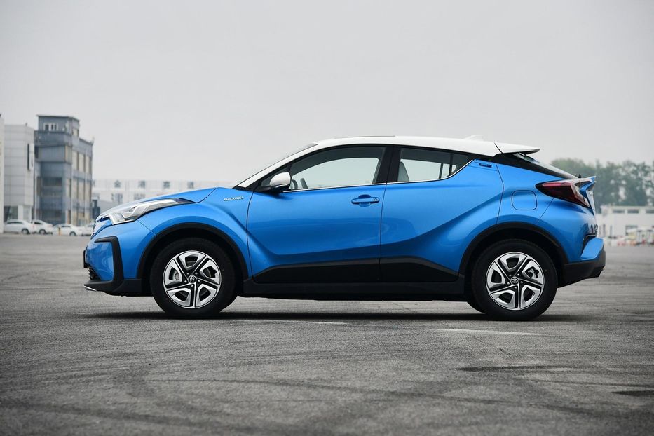 Продам Toyota C-HR 2022 года в Черновцах