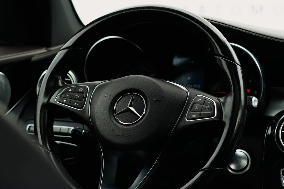 Продам Mercedes-Benz GLC-Class 250D 2016 года в Черновцах