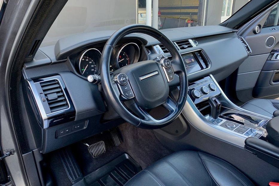 Продам Land Rover Range Rover Sport 2016 года в Киеве