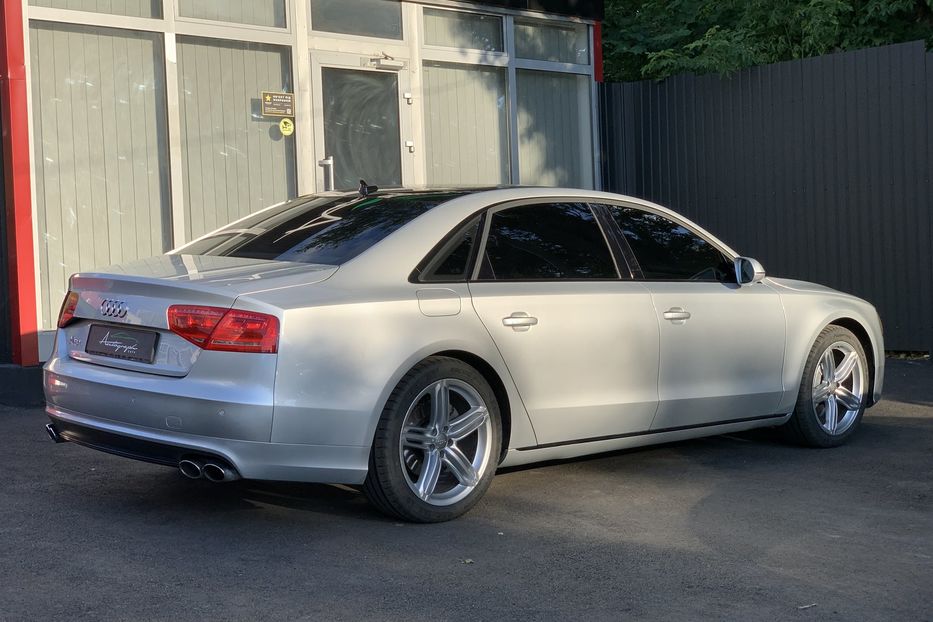 Продам Audi A8 Long 2013 года в Киеве