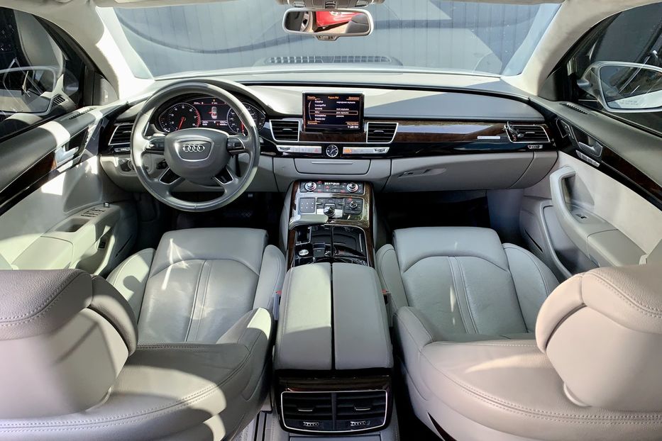 Продам Audi A8 Long 2013 года в Киеве