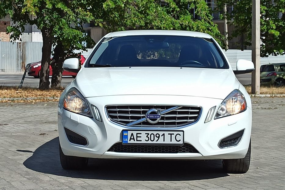Продам Volvo S60 T5 2013 года в Днепре