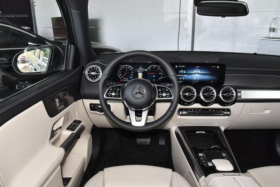 Продам Mercedes-Benz EQC EQB 260 2022 года в Черновцах