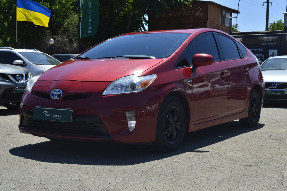 Продам Toyota Prius 2013 года в Одессе