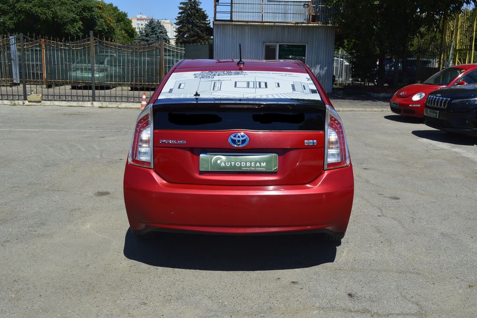 Продам Toyota Prius 2013 года в Одессе