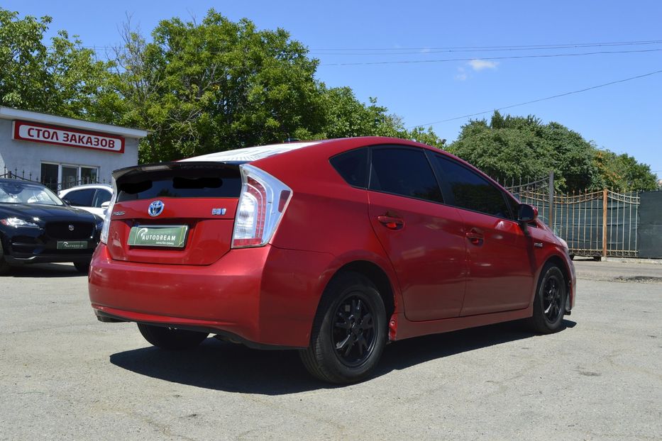 Продам Toyota Prius 2013 года в Одессе