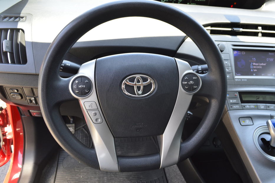 Продам Toyota Prius 2013 года в Одессе