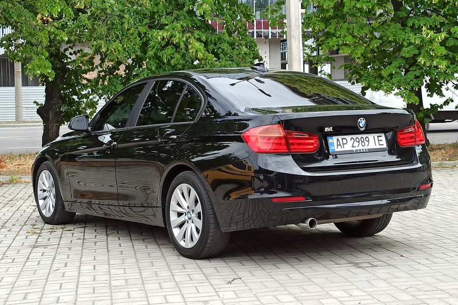 Продам BMW 320 2013 года в Днепре