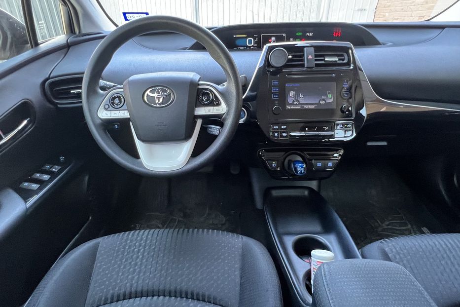 Продам Toyota Prius Hybride  2017 года в Одессе