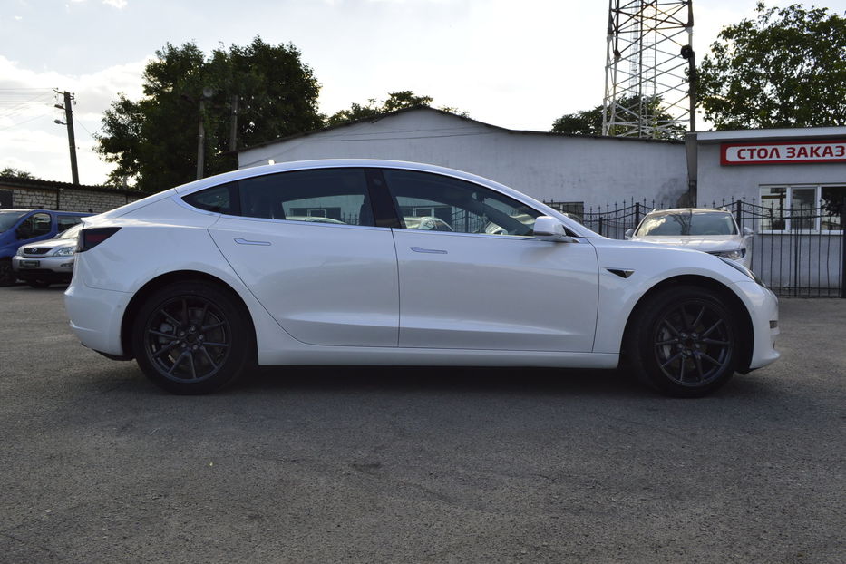 Продам Tesla Model 3 standart range 2019 года в Одессе