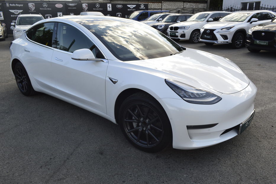 Продам Tesla Model 3 standart range 2019 года в Одессе