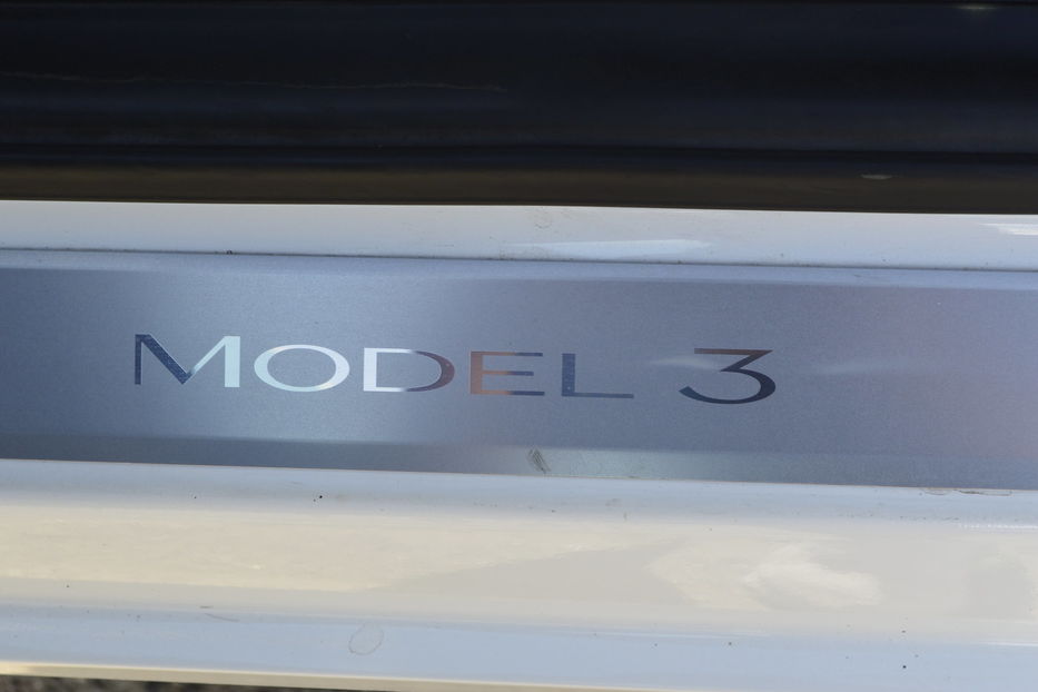 Продам Tesla Model 3 standart range 2019 года в Одессе