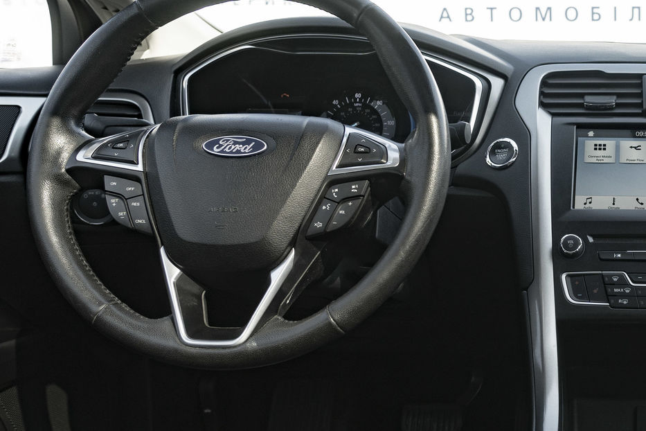 Продам Ford Fusion HYBRID 2016 года в Черновцах