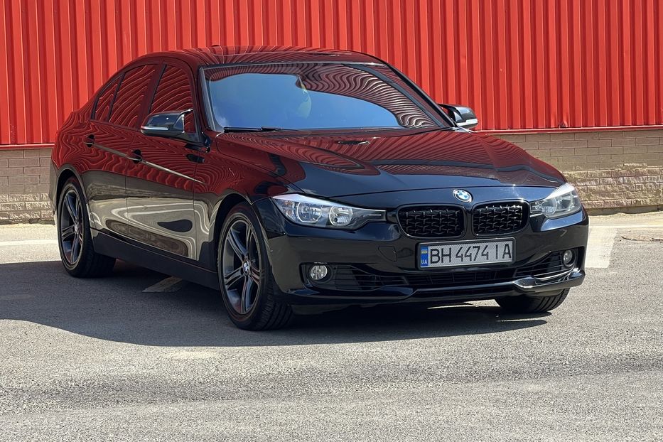 Продам BMW 320 2013 года в Одессе