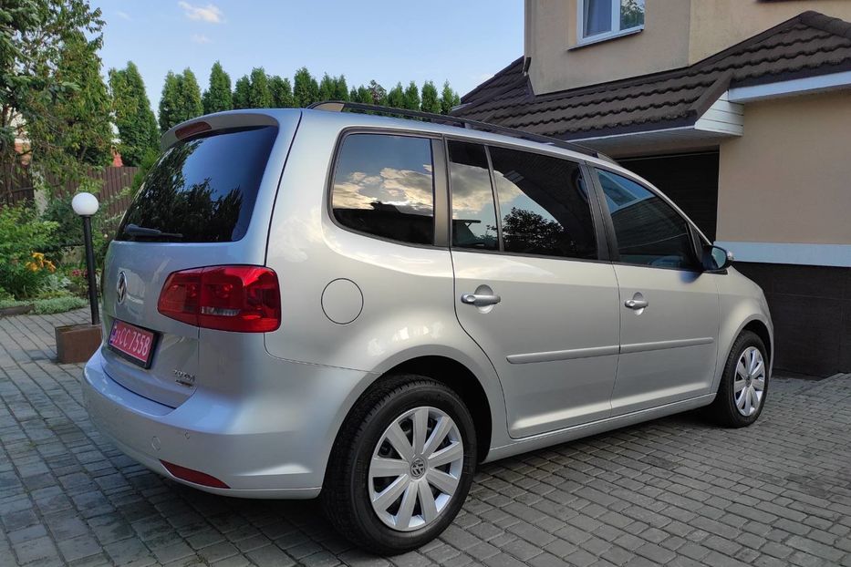 Продам Volkswagen Touran 7 mest 2013 года в Киеве