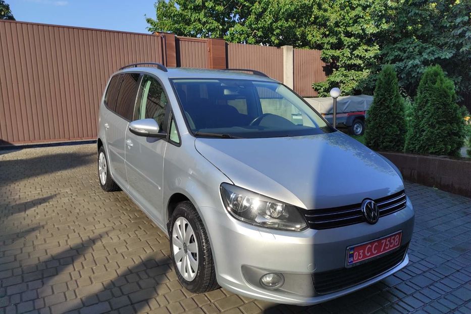 Продам Volkswagen Touran 7 mest 2013 года в Киеве