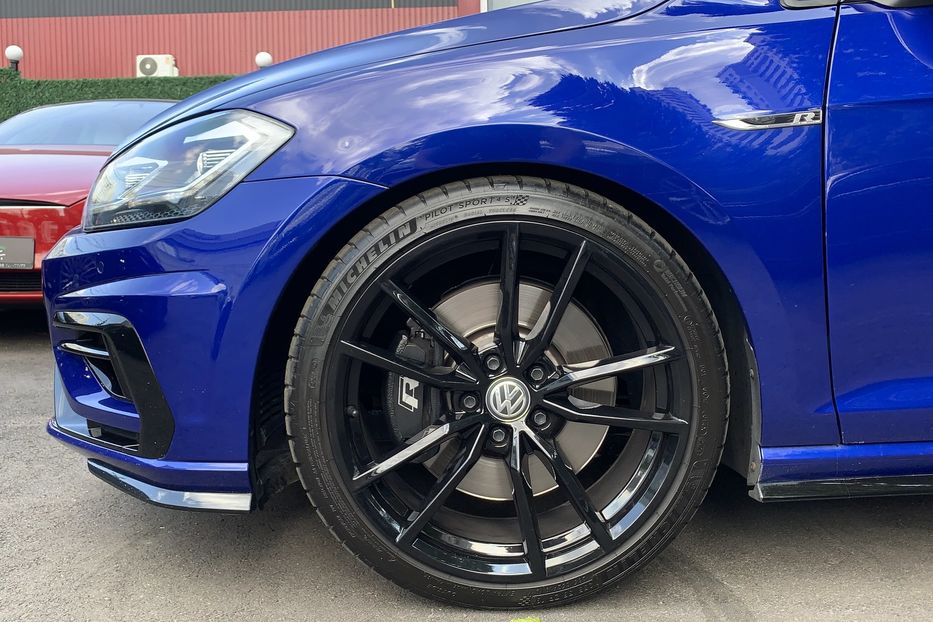 Продам Volkswagen Golf R 4Motion 2018 года в Киеве