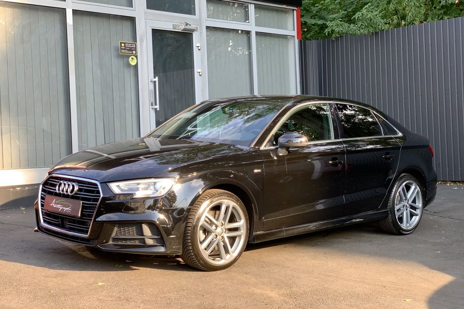 Продам Audi A3 S-Line 2017 года в Киеве