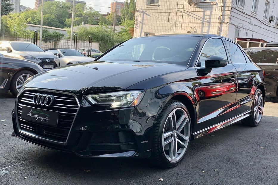 Продам Audi A3 S-Line 2017 года в Киеве