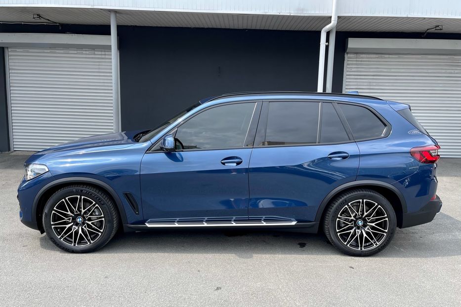 Продам BMW X5 30d 2020 года в Киеве