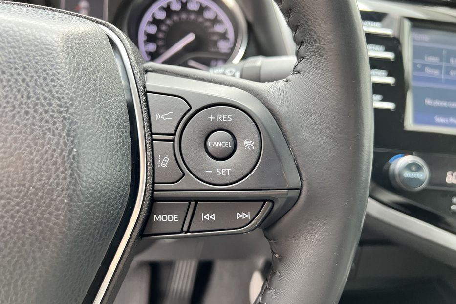 Продам Toyota Camry SE 2019 года в Киеве