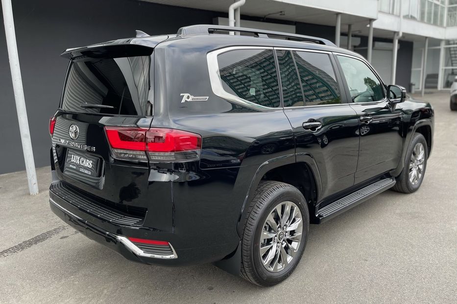 Продам Toyota Land Cruiser 300 Diesel Premium NEW 2022 года в Киеве