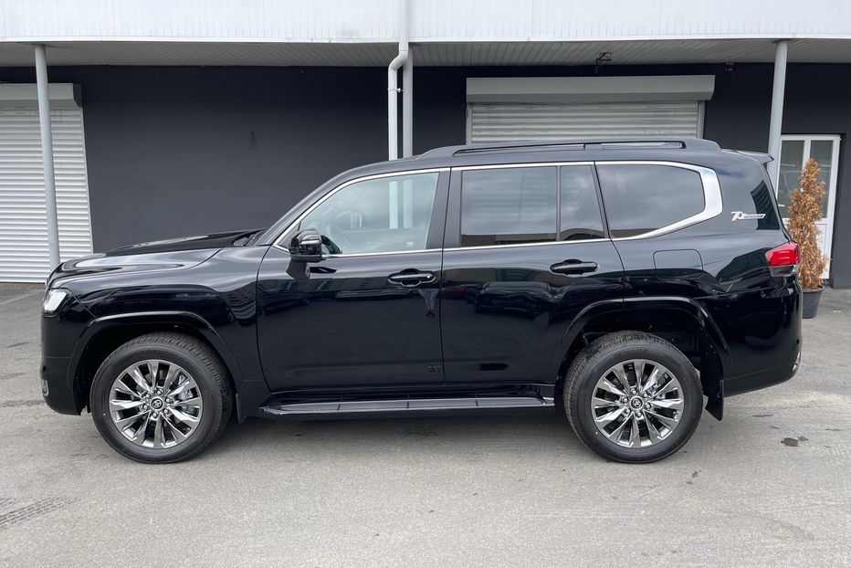 Продам Toyota Land Cruiser 300 Diesel Premium NEW 2022 года в Киеве