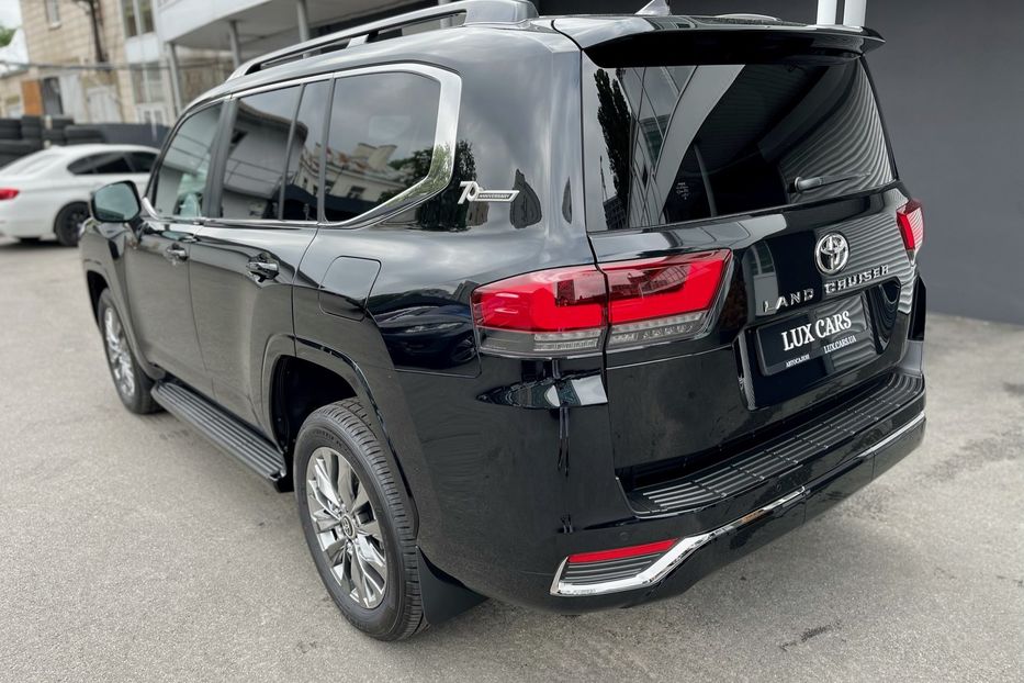 Продам Toyota Land Cruiser 300 Diesel Premium NEW 2022 года в Киеве