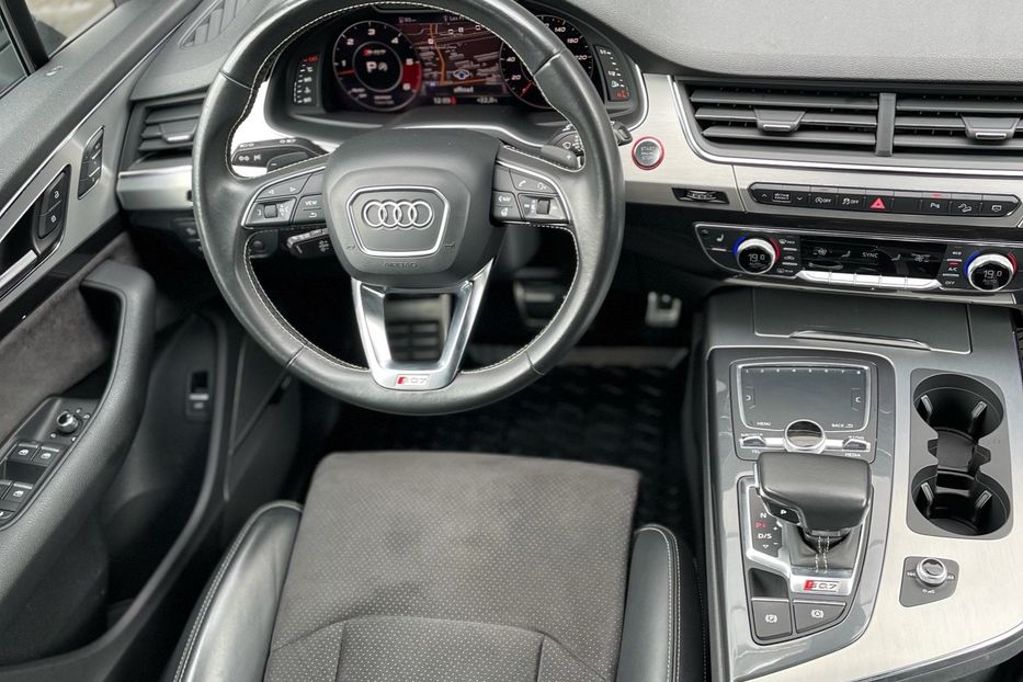 Продам Audi SQ 7 TDI Quattro  2018 года в Киеве