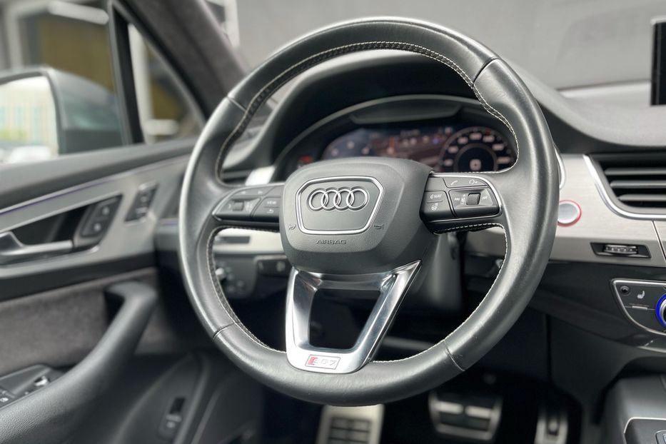 Продам Audi SQ 7 TDI Quattro  2018 года в Киеве