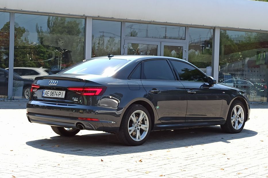 Продам Audi A4 Premium S-Line 2018 года в Днепре